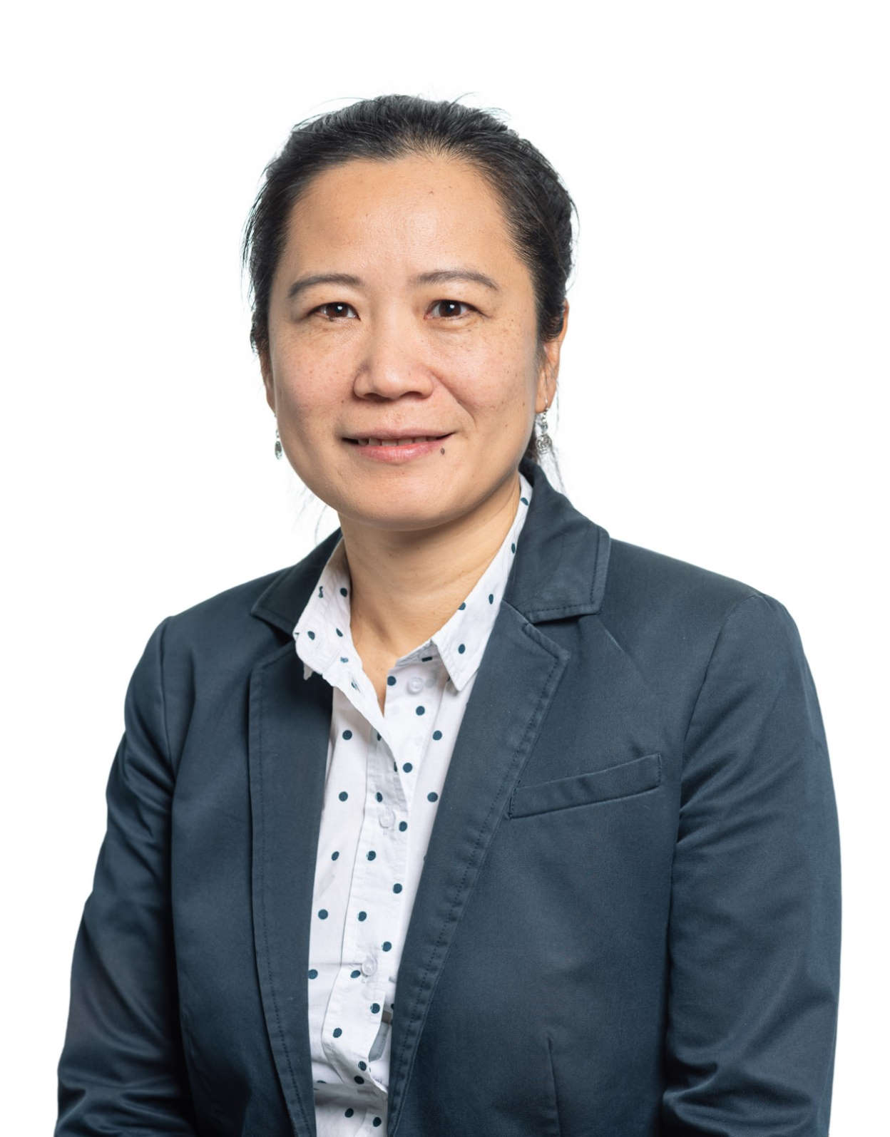 Liya Liu Joninon, associée du cabinet Dipole Conseil, expertise comptable, consolidation et international IFRS à Lyon